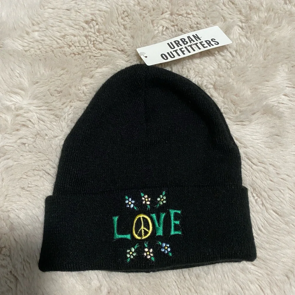 urban outfitters beanie - Picture 2 of 5